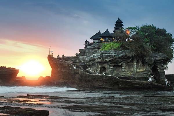 Tanah-Lot-Sunset-Tour (1)