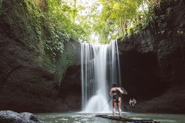 Ubud-Waterfalls-Rice-Terrace-Tour (1)